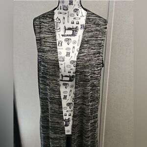 LuLaRoe Joy Black Gray Stretchy Longline Sleeveless Vest Women's Small 6/8